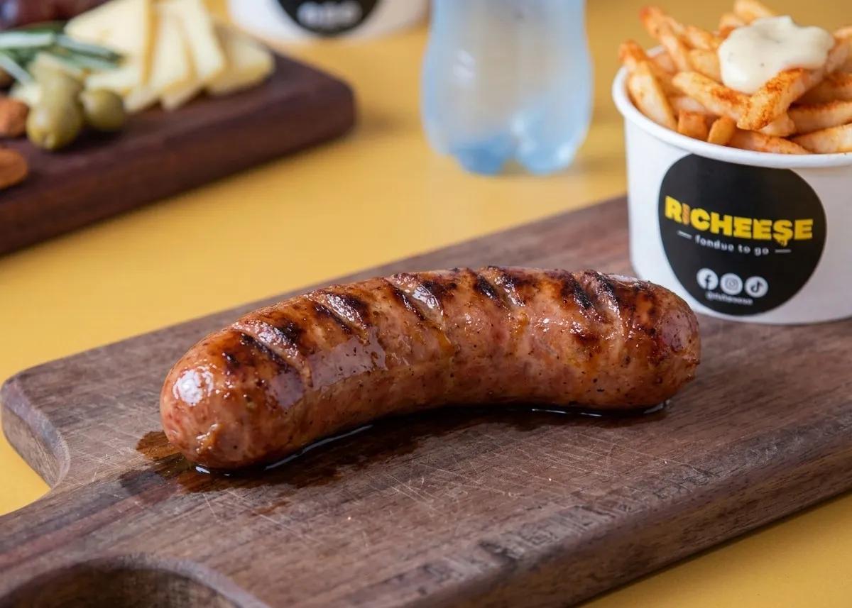 Popular item de Richeese MX: Salchicha italiana