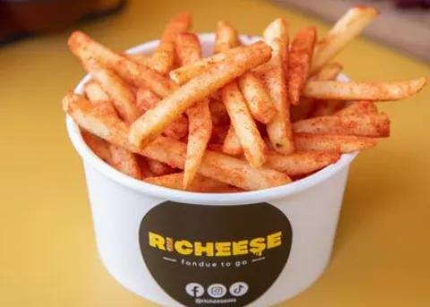 Popular item de Richeese MX: FRENCH FRIES WITH FONDUE AND BACON