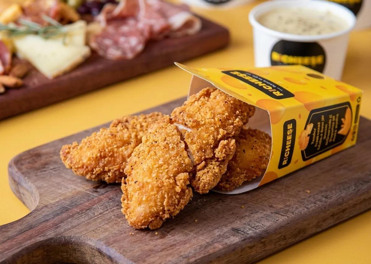 Popular item de Richeese MX: Tender de pollo